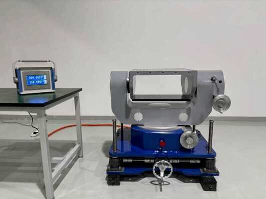 satın al Çift eksenli Manuel Döner Tabla Statik Tutum Simülasyonu Atalet Kalibrasyon Cihazı Çevrimiçi üretim