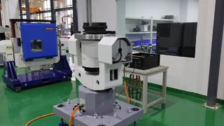 Üç eksenli elektrikli kaldırma döner tablası